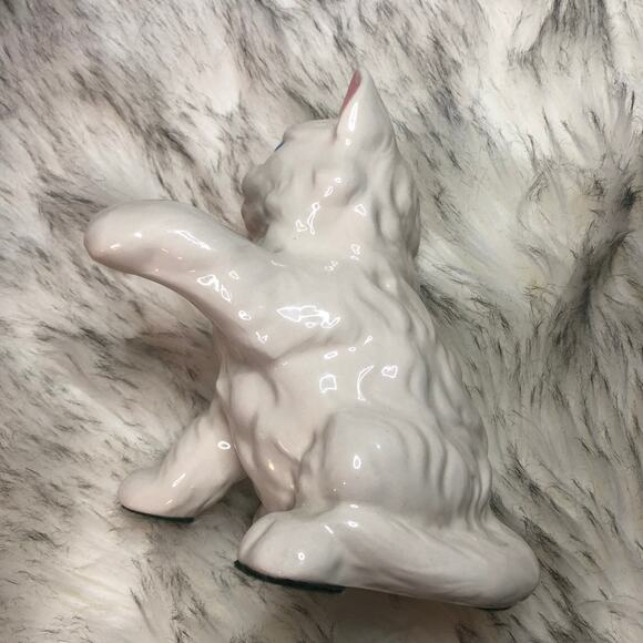 Vintage White Fluffy Ceramic Kitty Cat Blue Eyes Statue Figure - Picture 7 of 12